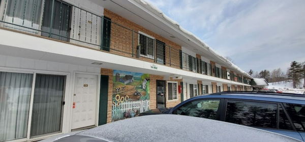 Rainbow Motel - From Web Listing (newer photo)